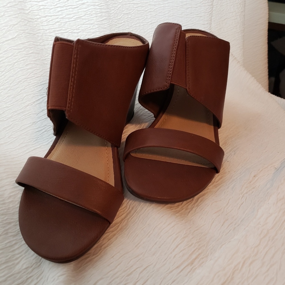 Kenneth Cole wedges